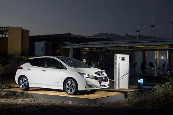 Nissan Leaf Elektro Aufladung