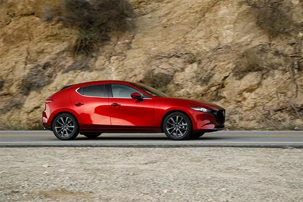 Mazda 3 rot Modell 2019