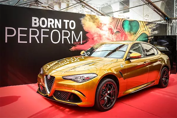 Alfa Sonderfarbe