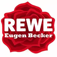 Rotes Logo in Form einer Rose mit dem fetten weißen Schriftzug REWE in der Mitte und dem kleineren weißen Schriftzug Eugen Becker darunter, das für den Auto Mattern Wällelauf 10km verwendet wird.